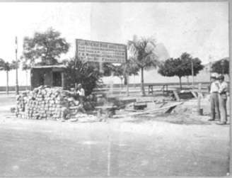 Foto de 1919 da estação sub-elevatória que levava água salgada da praia do Flamengo para a piscina do Fluminense