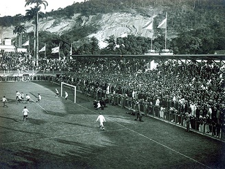 No dia 11 de maio de 1919 a inauguração e estreia da seleção brasileira no estádio. Brasil 6 x 0 Chile.