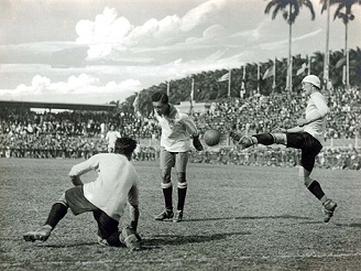 A partida final contra o Uruguai foi realizada no dia 25 de maio e, após 150 minutos de jogo, o tempo normal e mais duas prorrogações de 30 minutos, Friedenreich fez 1 x 0 e deu o título para o Brasil, aos 3 minutos da segunda prorrogação.