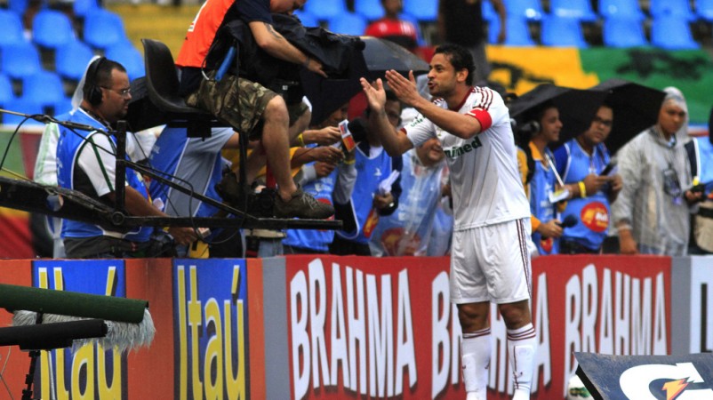 Tricolor bate novamente o arquirrival cem anos depois, com gol especial para Fred 7529636938_13ebaa3434_b